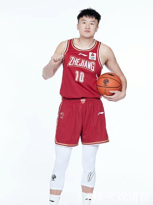 俱乐部杯-刘泽一16+9浙江胜吉林 吴昌泽9+12